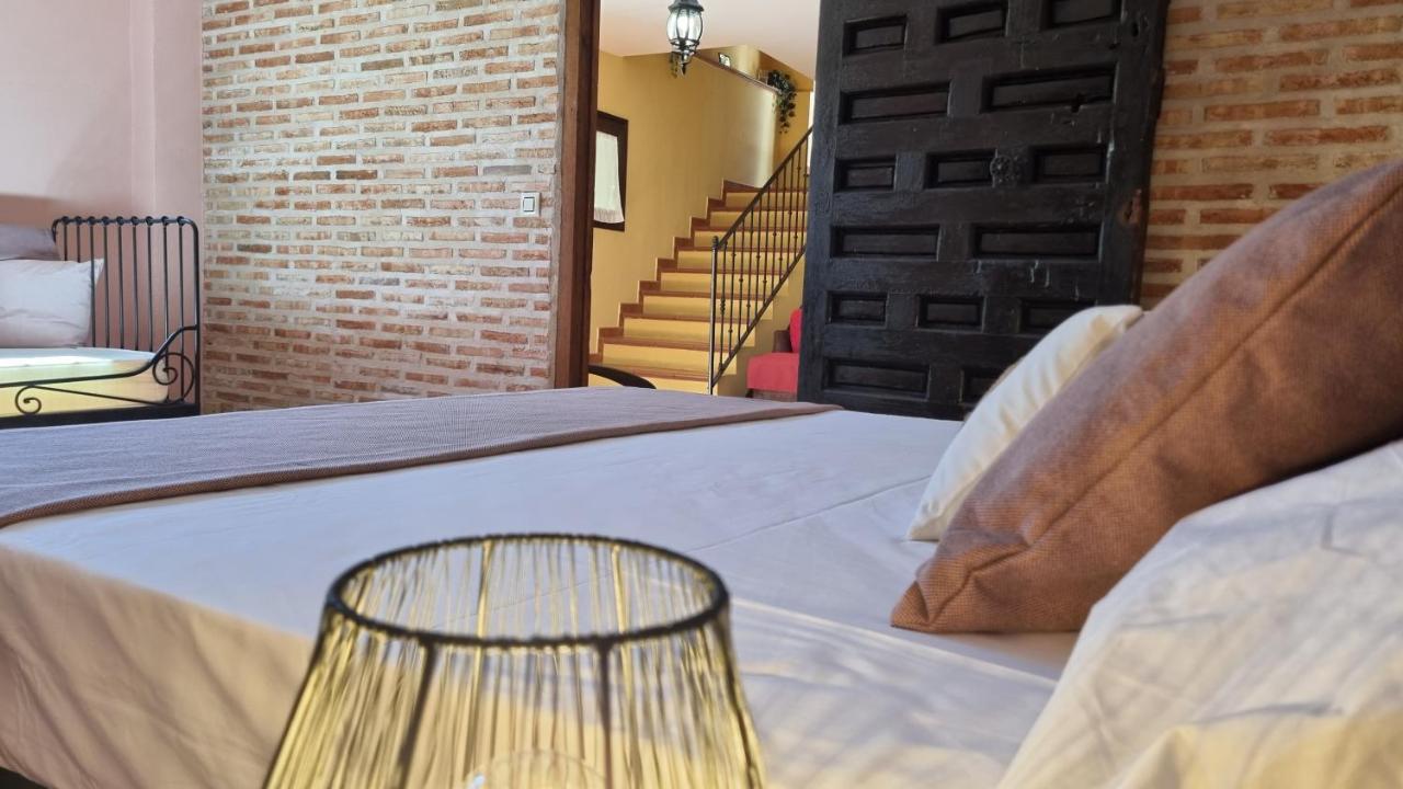 Casa Rural La Posada De Santa Teresa Pastrana Luaran gambar